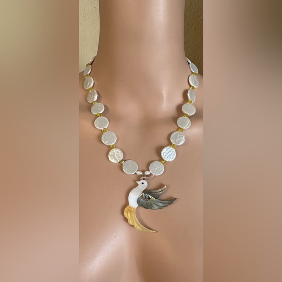 22-1/2 inch Freshwater Pearl Coin bead necklace NWOT - Picture 9 of 12